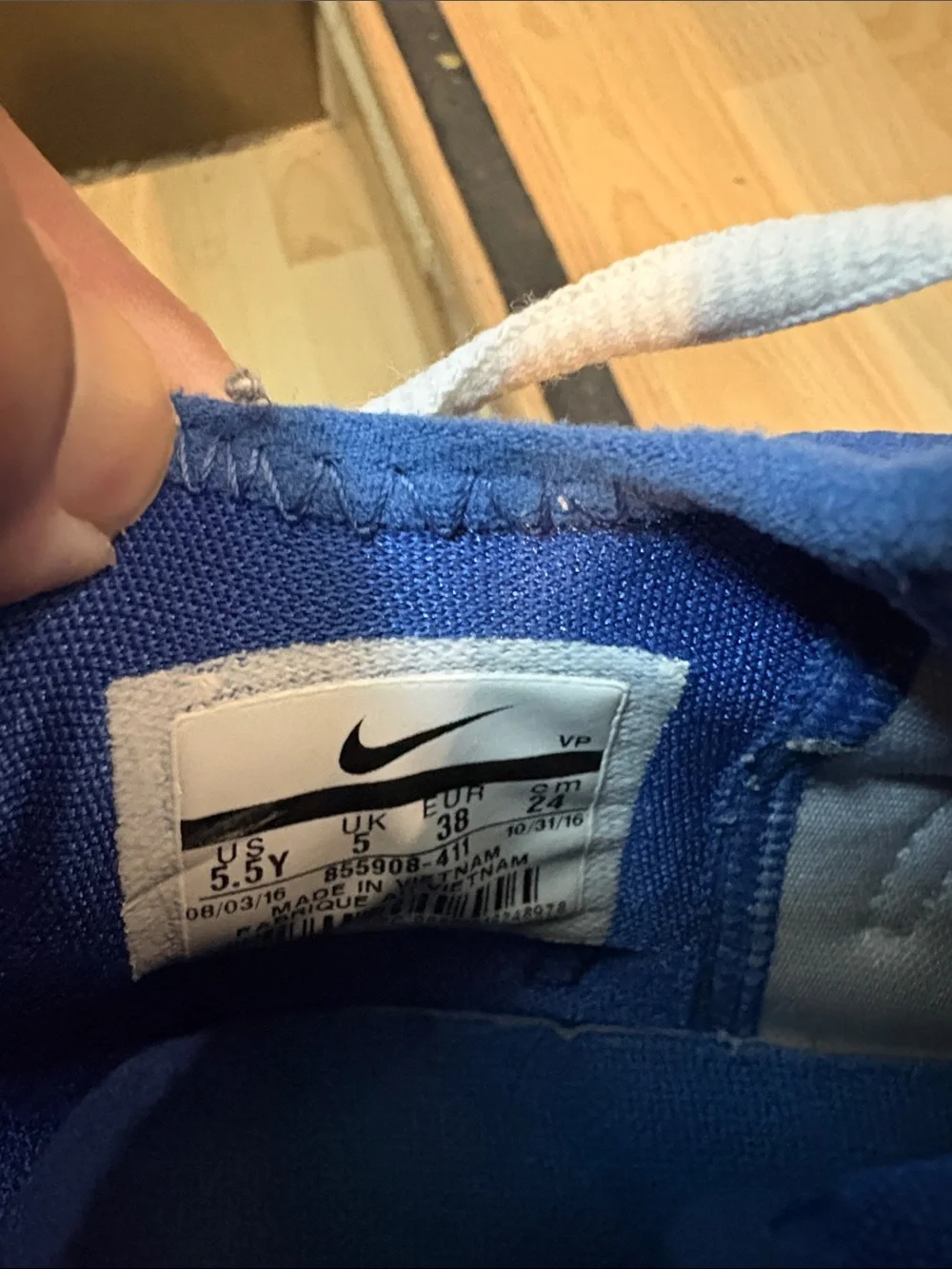 Nike KD Blue and White Performance Sneakers size 5.5 Y - Picture 6 of 6